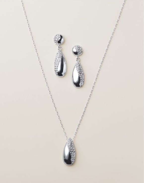 Radiant Pavé Teardrop Set 1 Radiant Pavé Teardrop Set